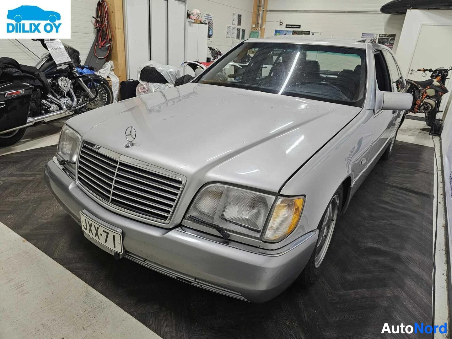 Mercedes-Benz S 300 SE 3.2 W140 Sedan 1992