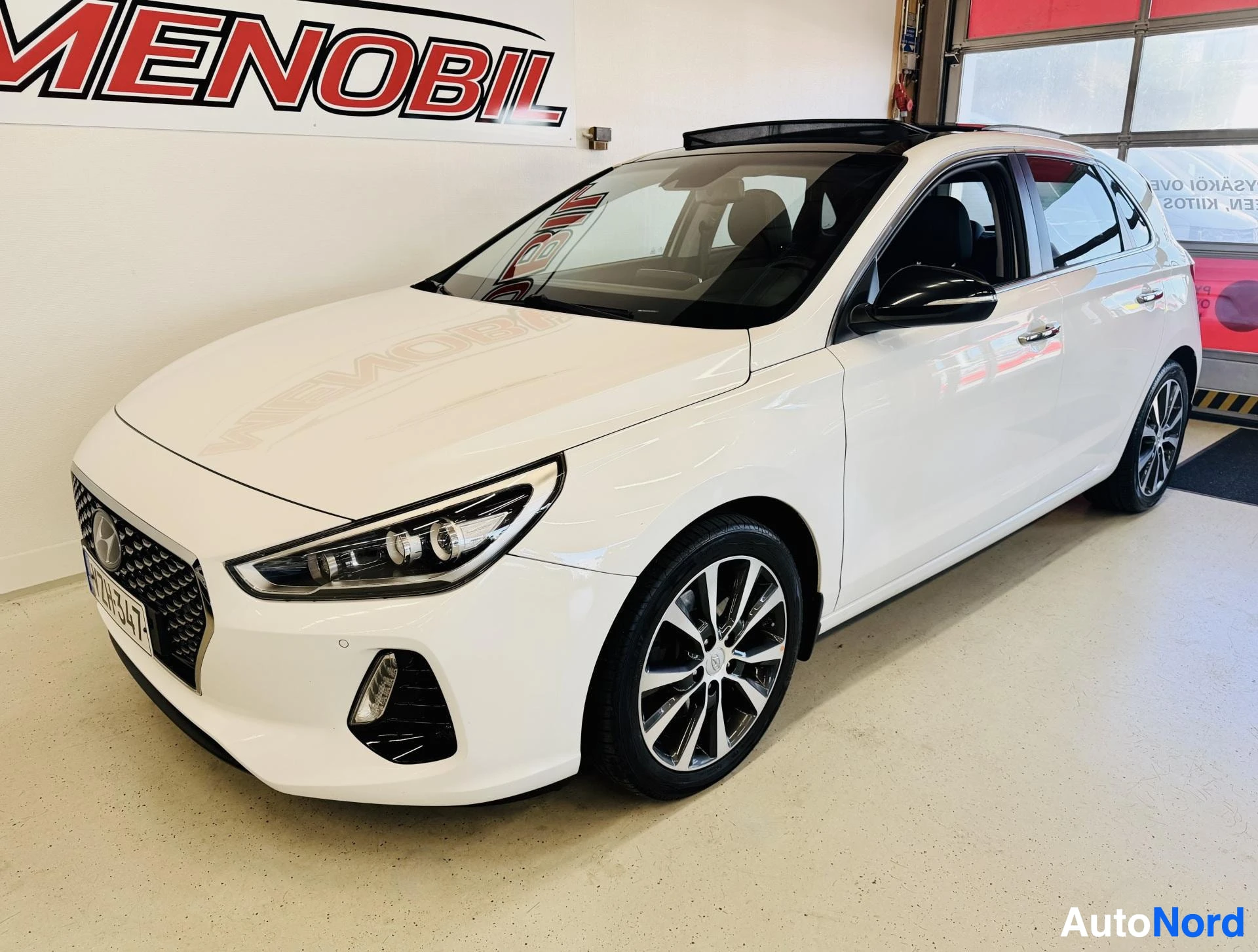 Hyundai i30 1,0 T-GDI 120hv Style /LEATHER /GLASS SUNROOF /NAVI 2018