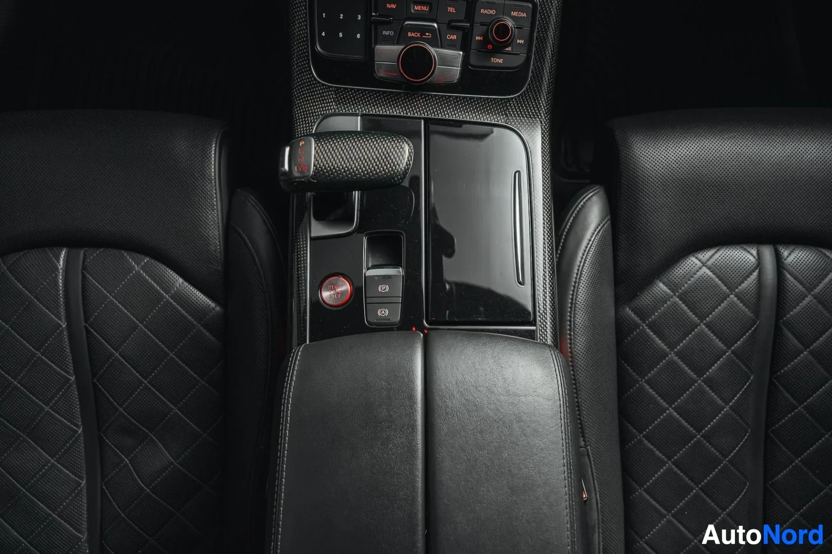 Black Audi S8 2013, detail, photo 9