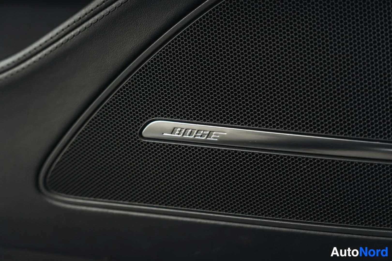 Black Audi S8 2013, detail, photo 18