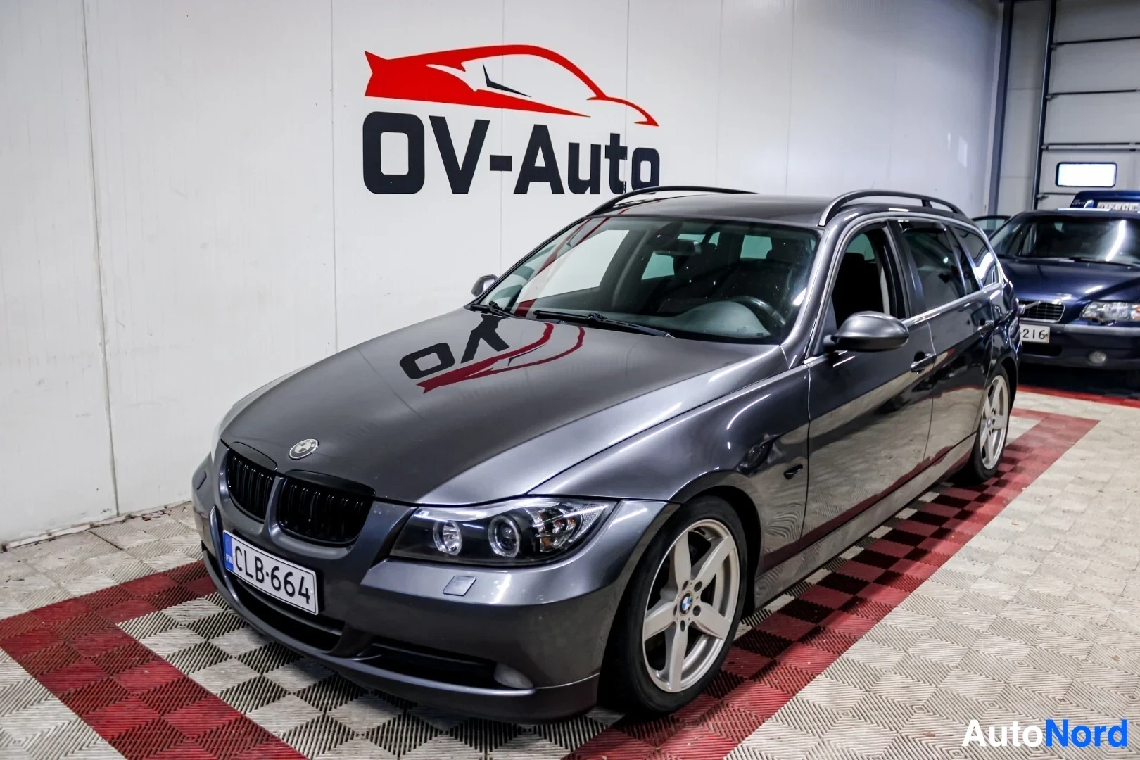 BMW 325i xDrive 2008