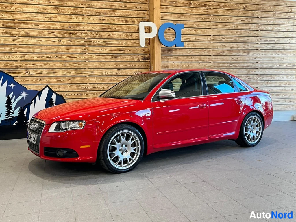 Audi S4 4.2L V8 2006