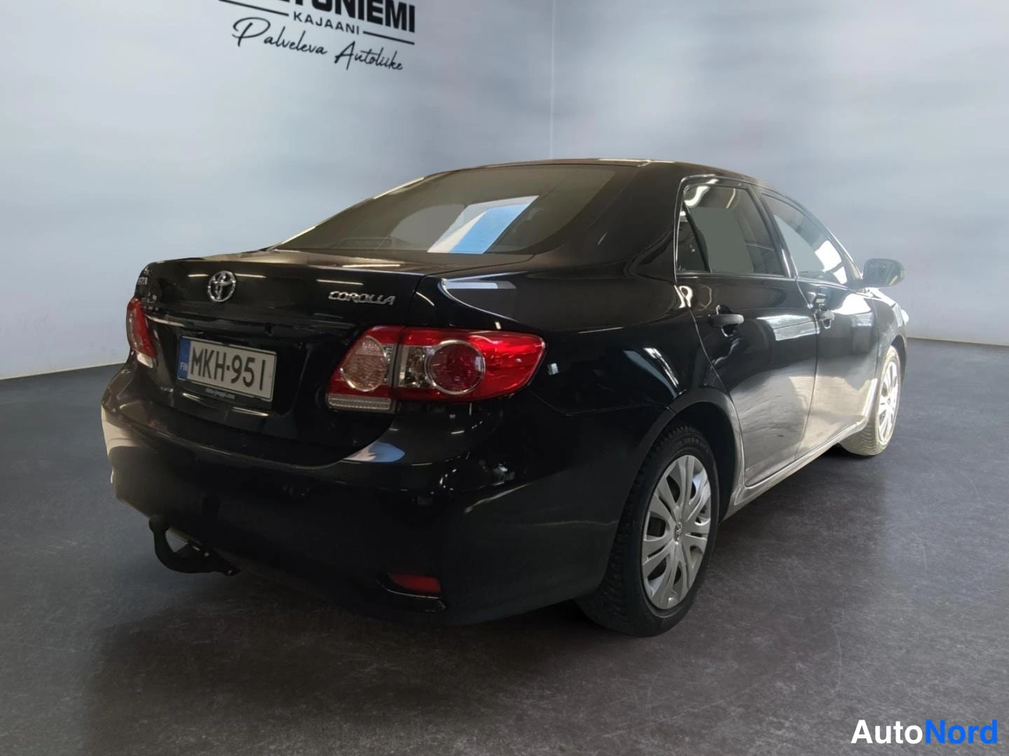Punainen Toyota Corolla 2005, takaviisto, kuva 7