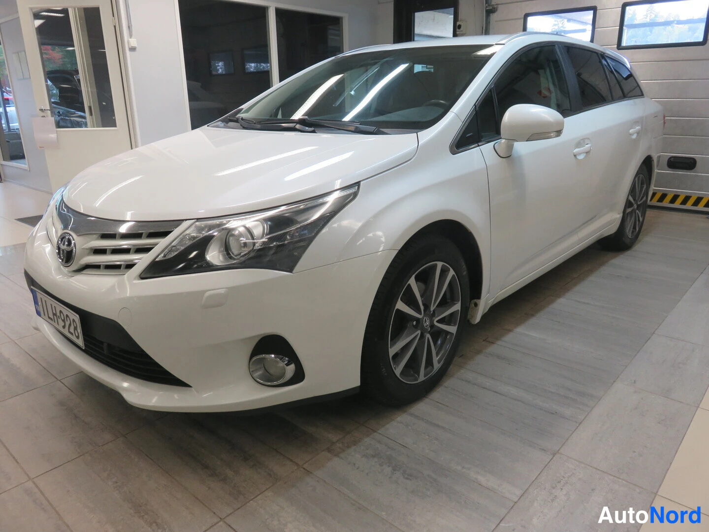 Toyota Avensis 1,8 Valvematic Active Wagon Multidrive S 2013