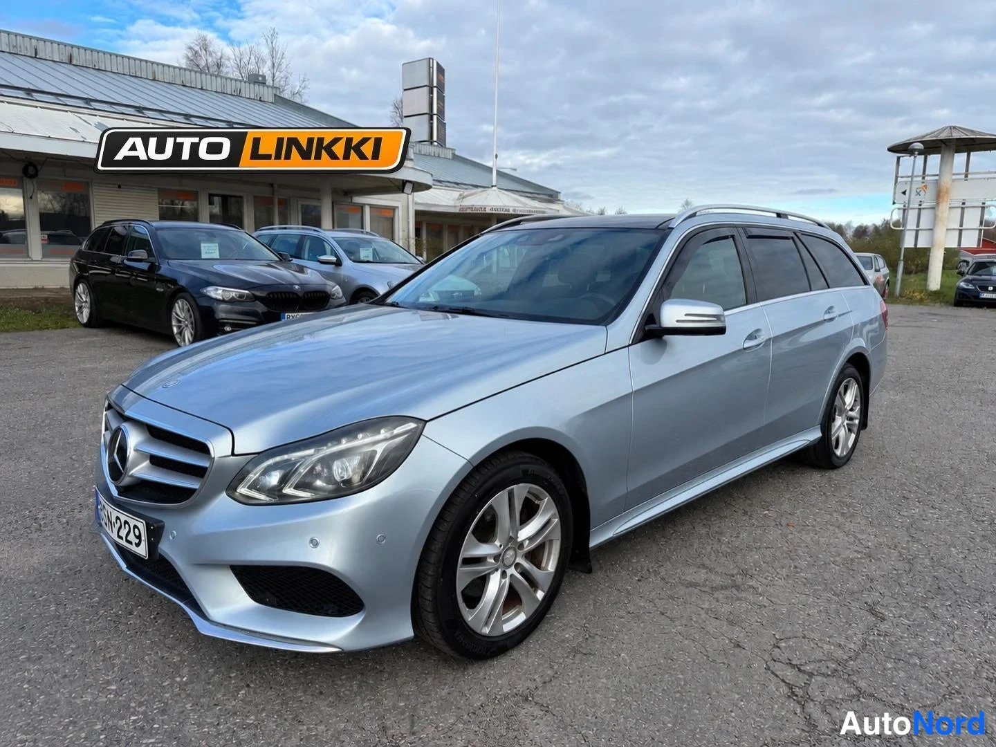 Mercedes-Benz E 250 BlueTEC 4MATIC AMG Premium Business 2015