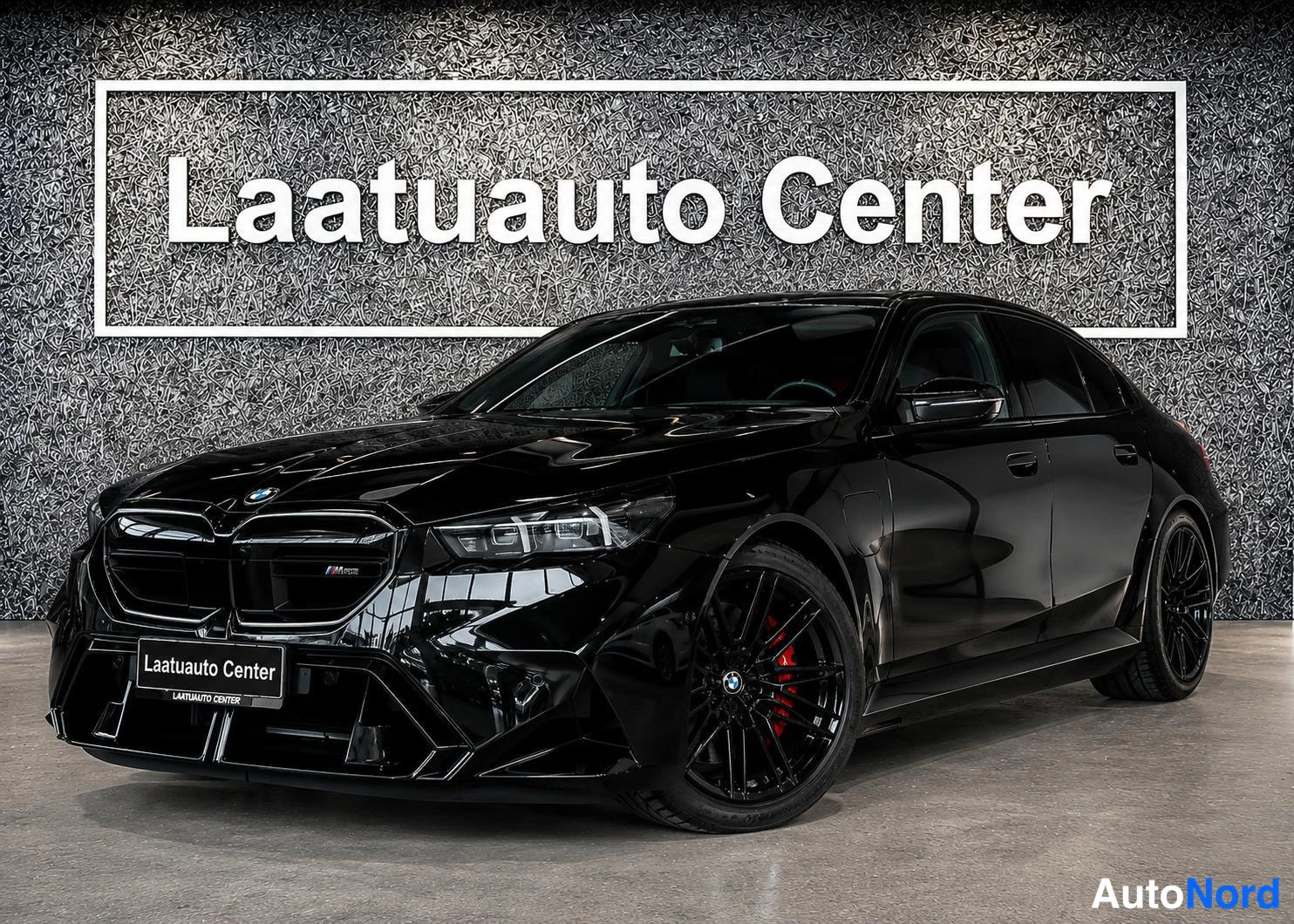 BMW M5 727 hv 2025