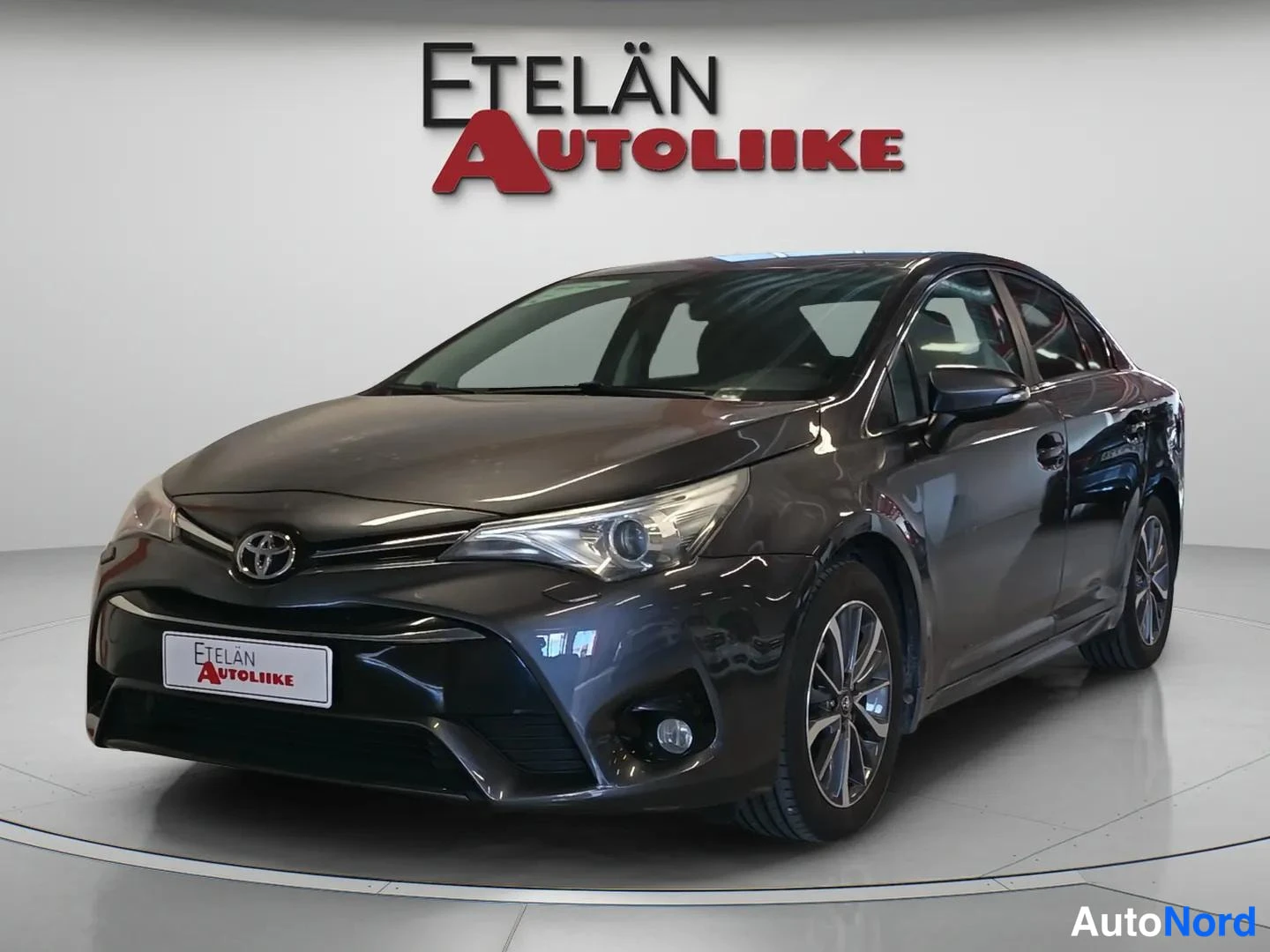 Toyota Avensis 2016