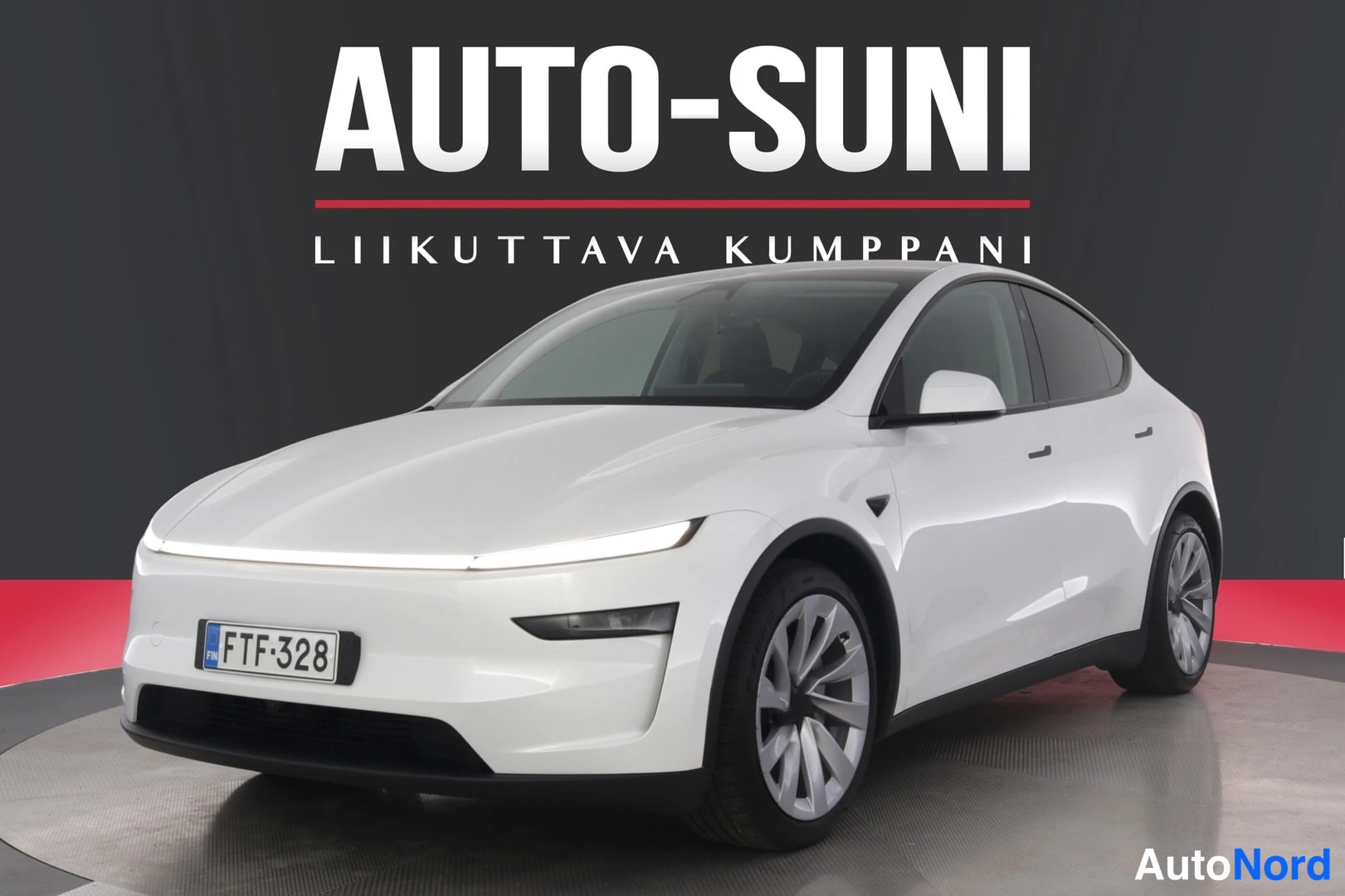 Tesla Model Y 2025