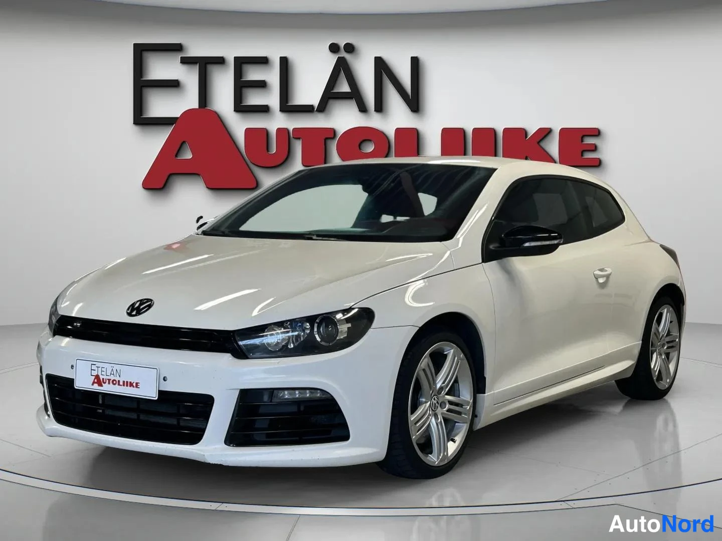 Volkswagen Scirocco R 2.0 TSI DSG 2010