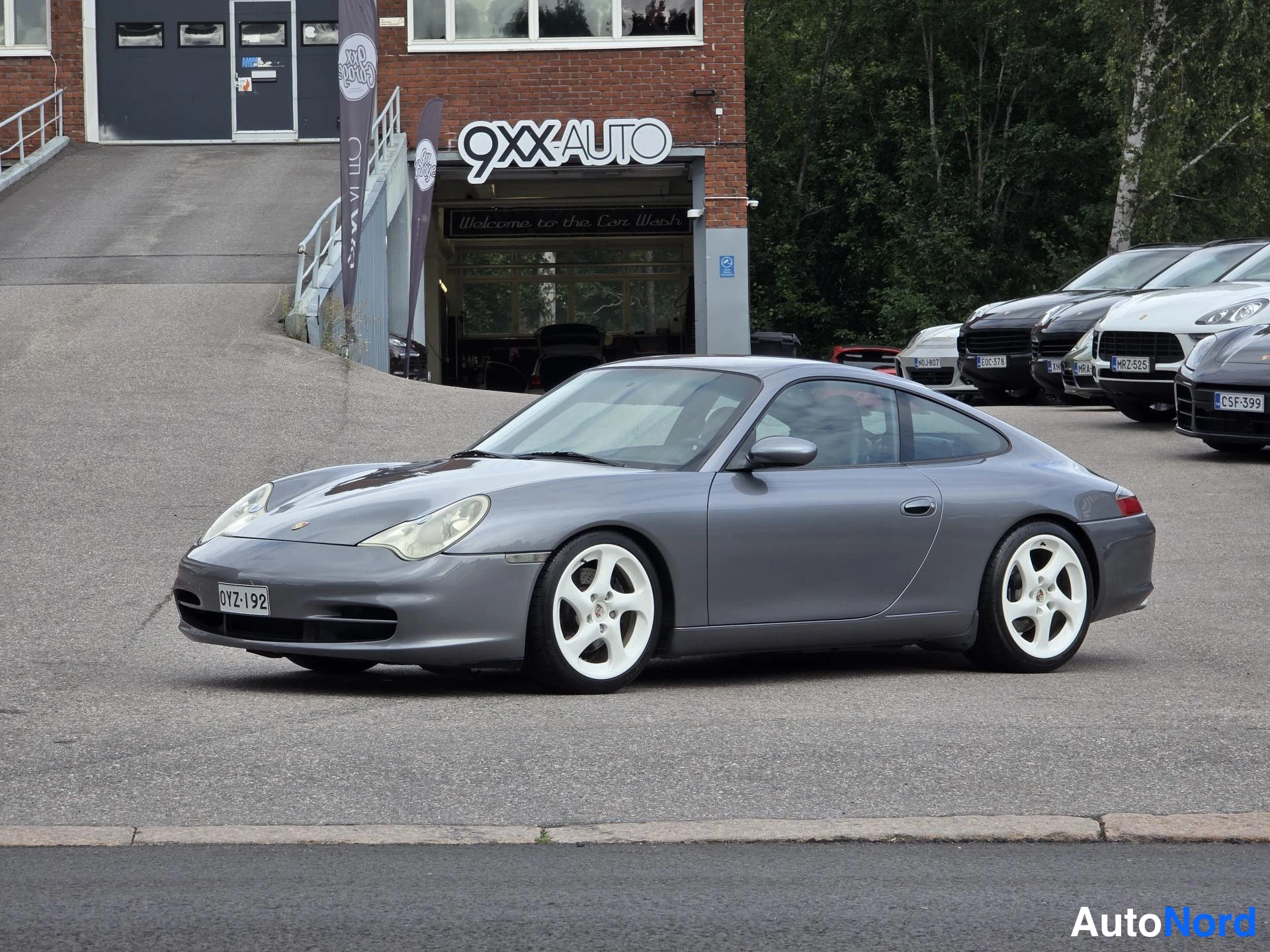 Porsche 911 Carrera 2 Tiptronic 2002