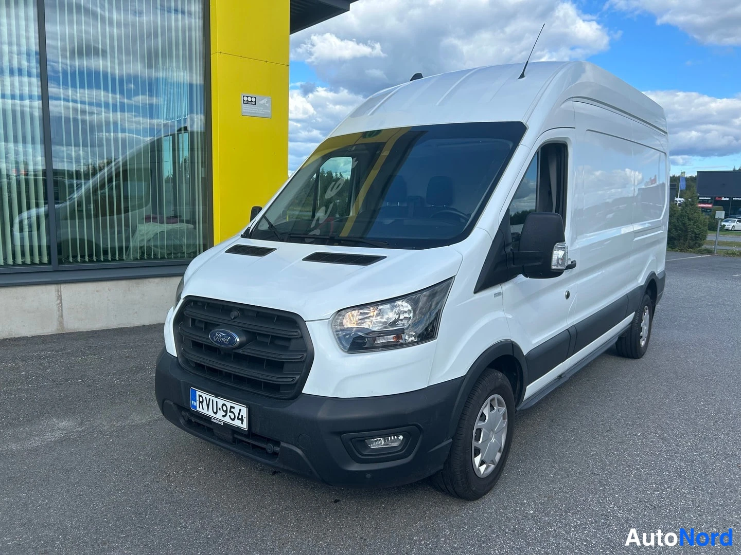 Ford Transit 350 2,0 TDCi Trend L3H2 2023