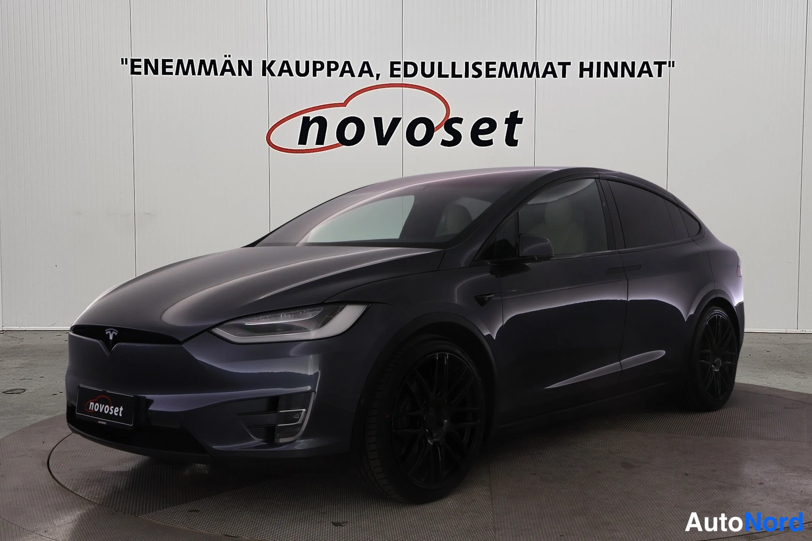 Tesla Model X 2020