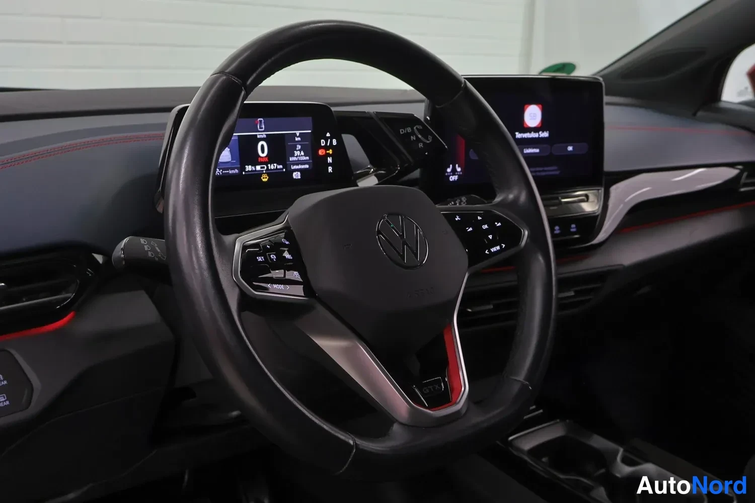 Punainen Volkswagen ID.4 GTX 2022, kuva 13