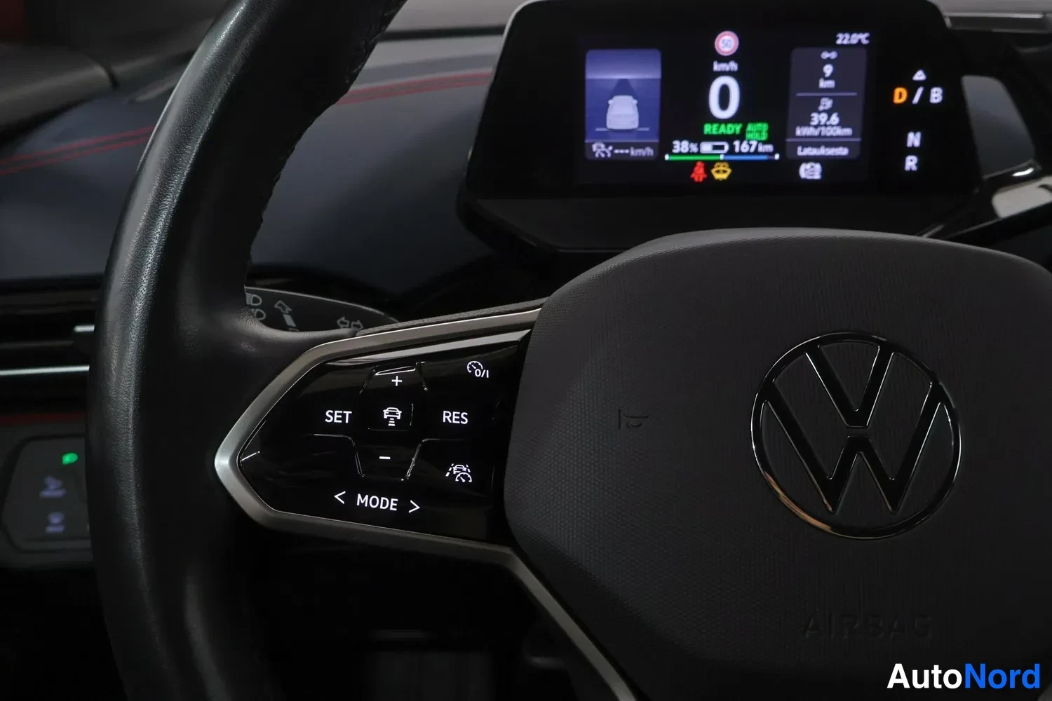 Punainen Volkswagen ID.4 GTX 2022, kuva 19