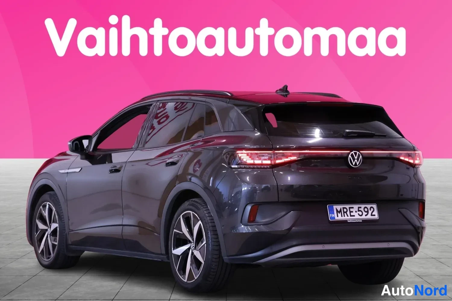 Harmaa Volkswagen ID.4 GTX 2022, takaviisto, kuva 9