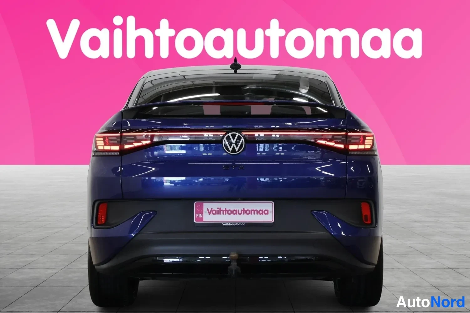 Sininen Volkswagen ID.5 2023, takaa, kuva 9