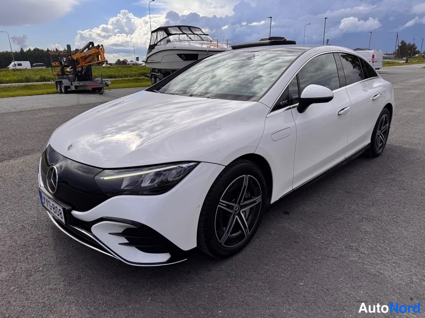 Mercedes-Benz EQE 300 AMG 2022