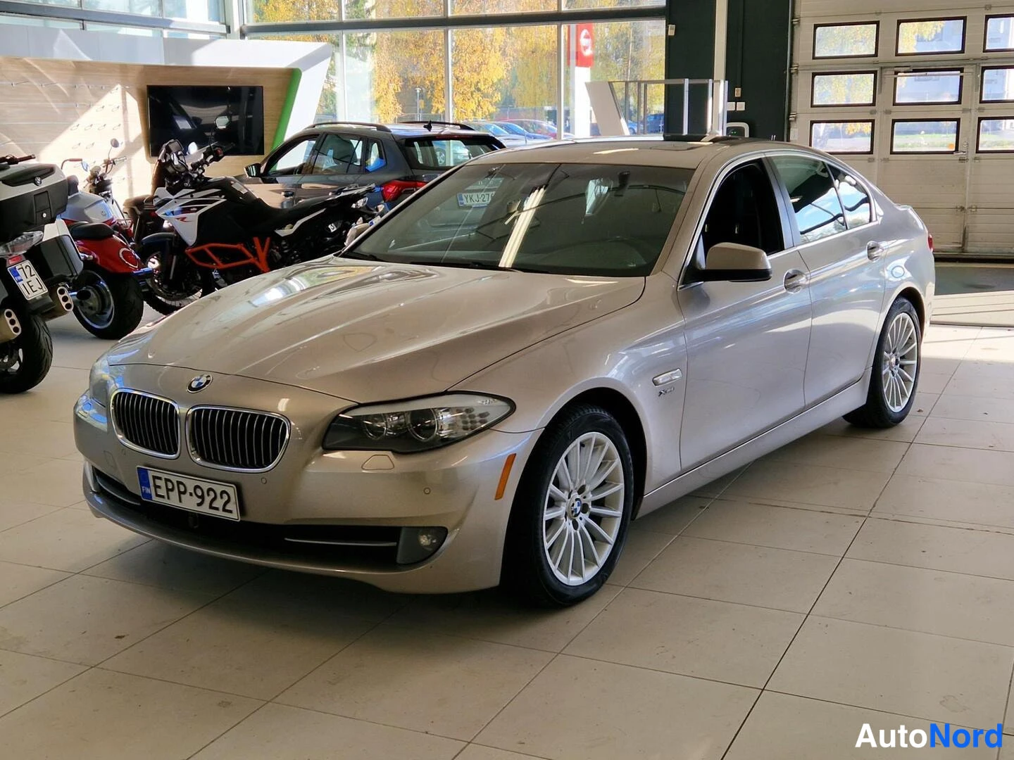BMW 535i xDrive 2011