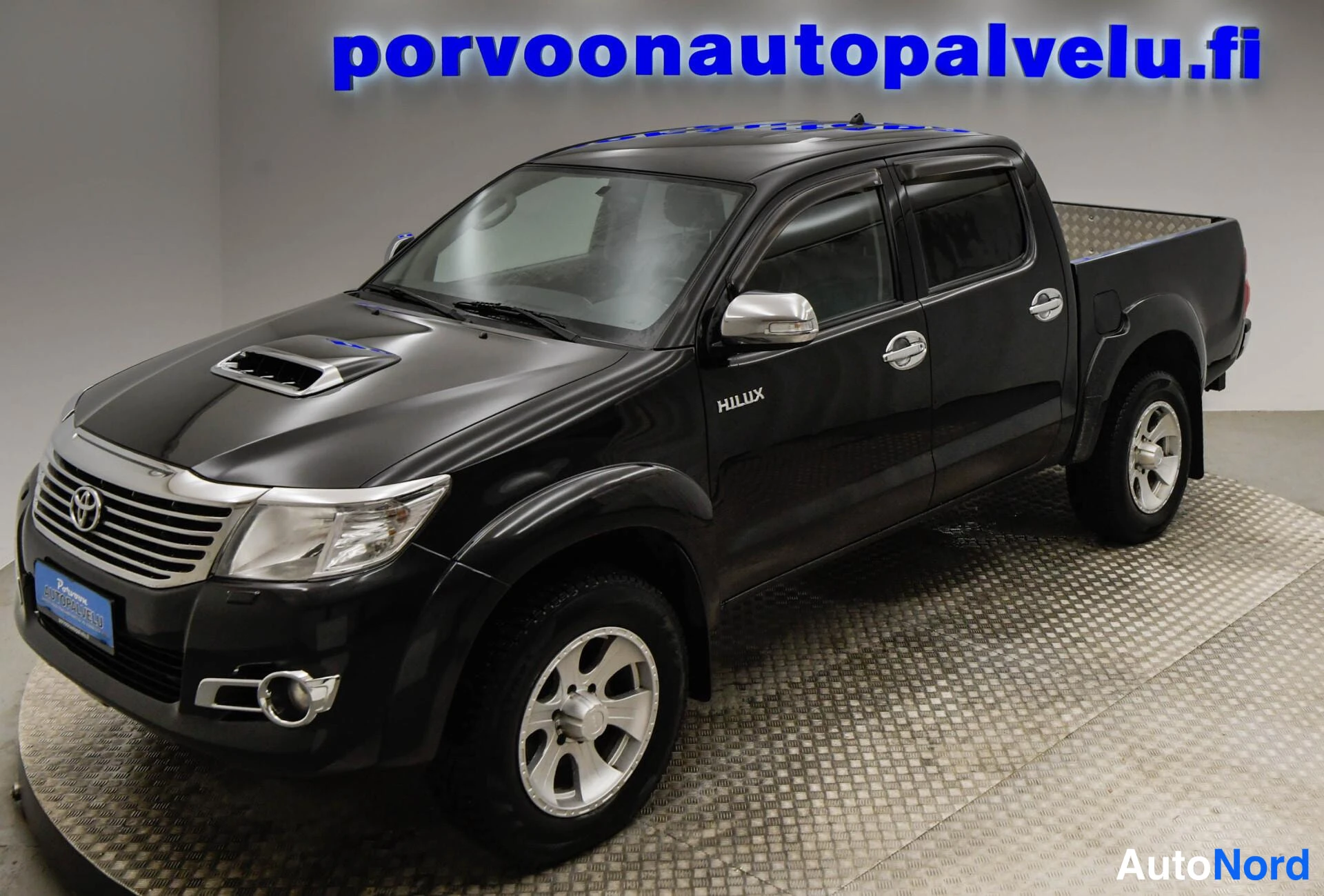 Toyota Hilux 3,0 D-4D 4WD SR 171 hv 2014