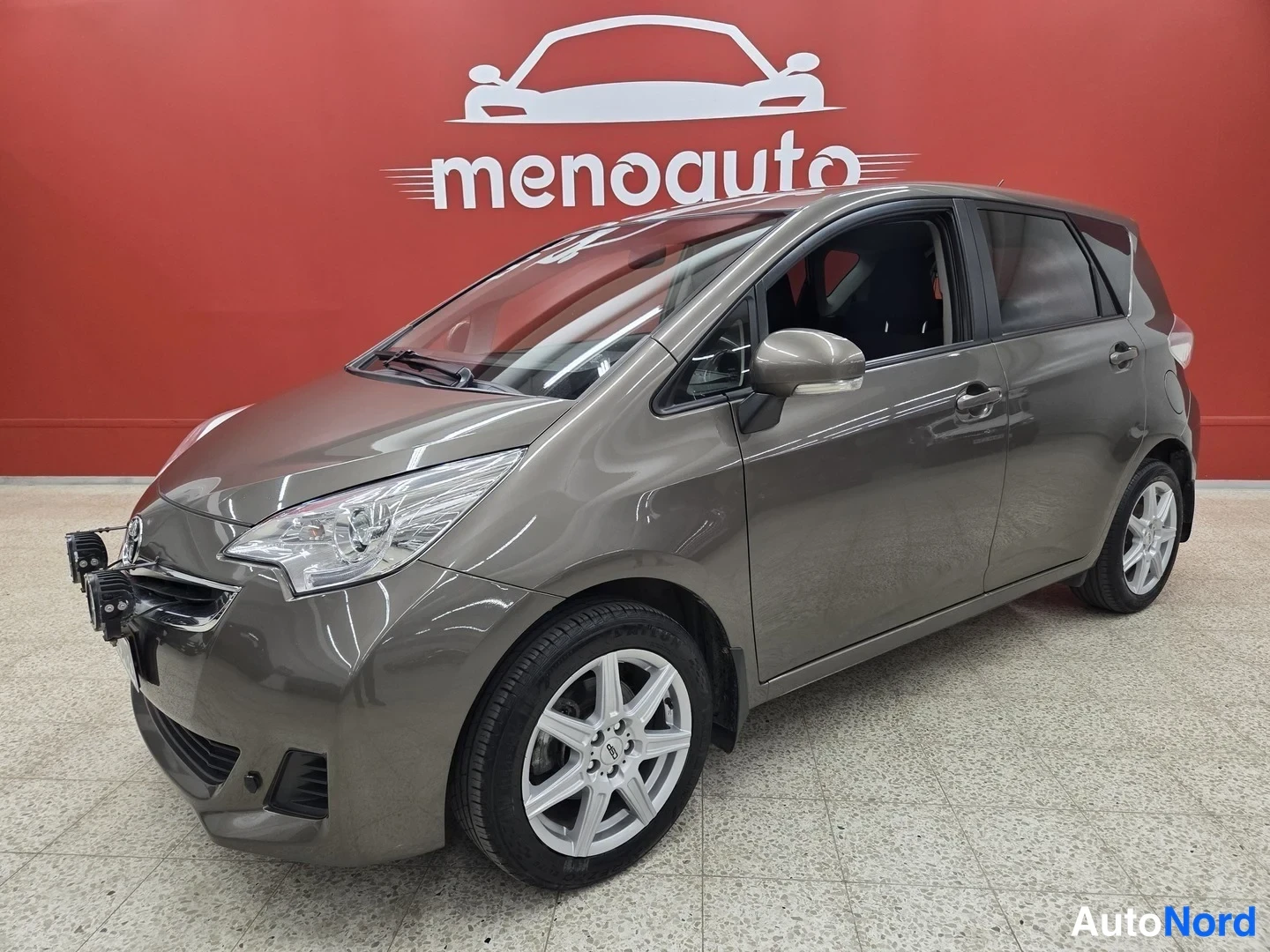 Toyota Verso-S Active 2014