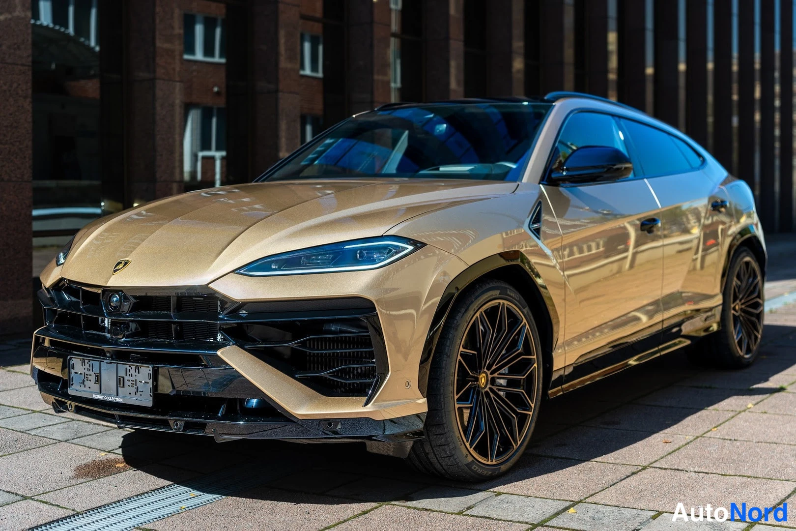 Lamborghini Urus SE 800 hv 2025