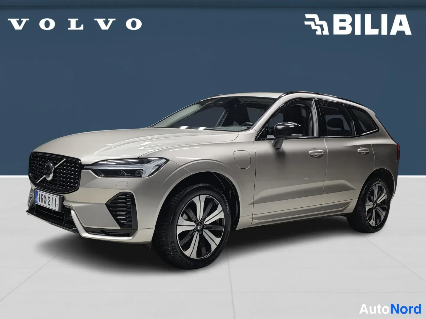 Volvo XC60 T6 AWD Long Range Plus Dark 2025