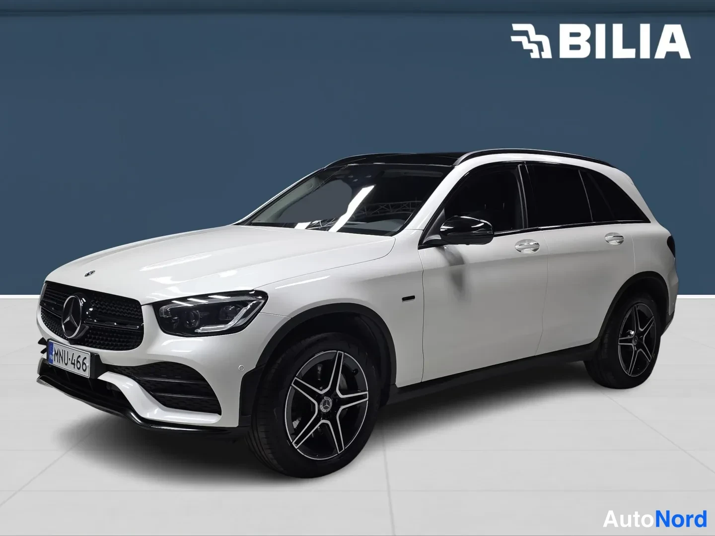 Mercedes-Benz GLC 300 e 4MATIC AMG Night-paketti 2021