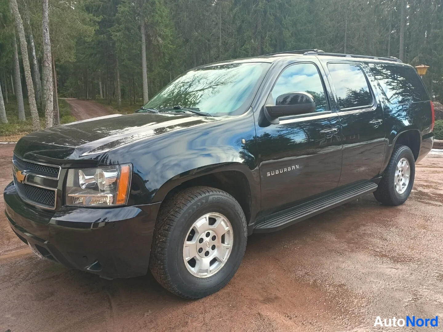 Chevrolet Suburban 1500 2010