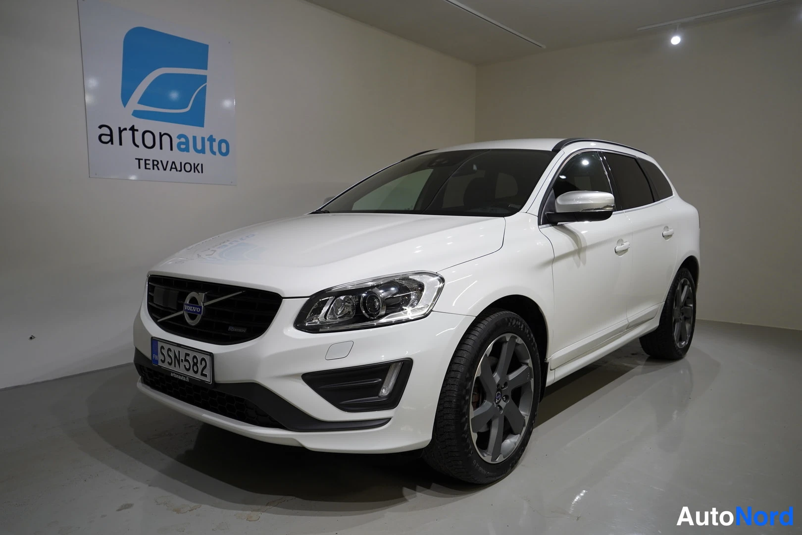 Volvo XC60 D4 AWD R-Design 2014