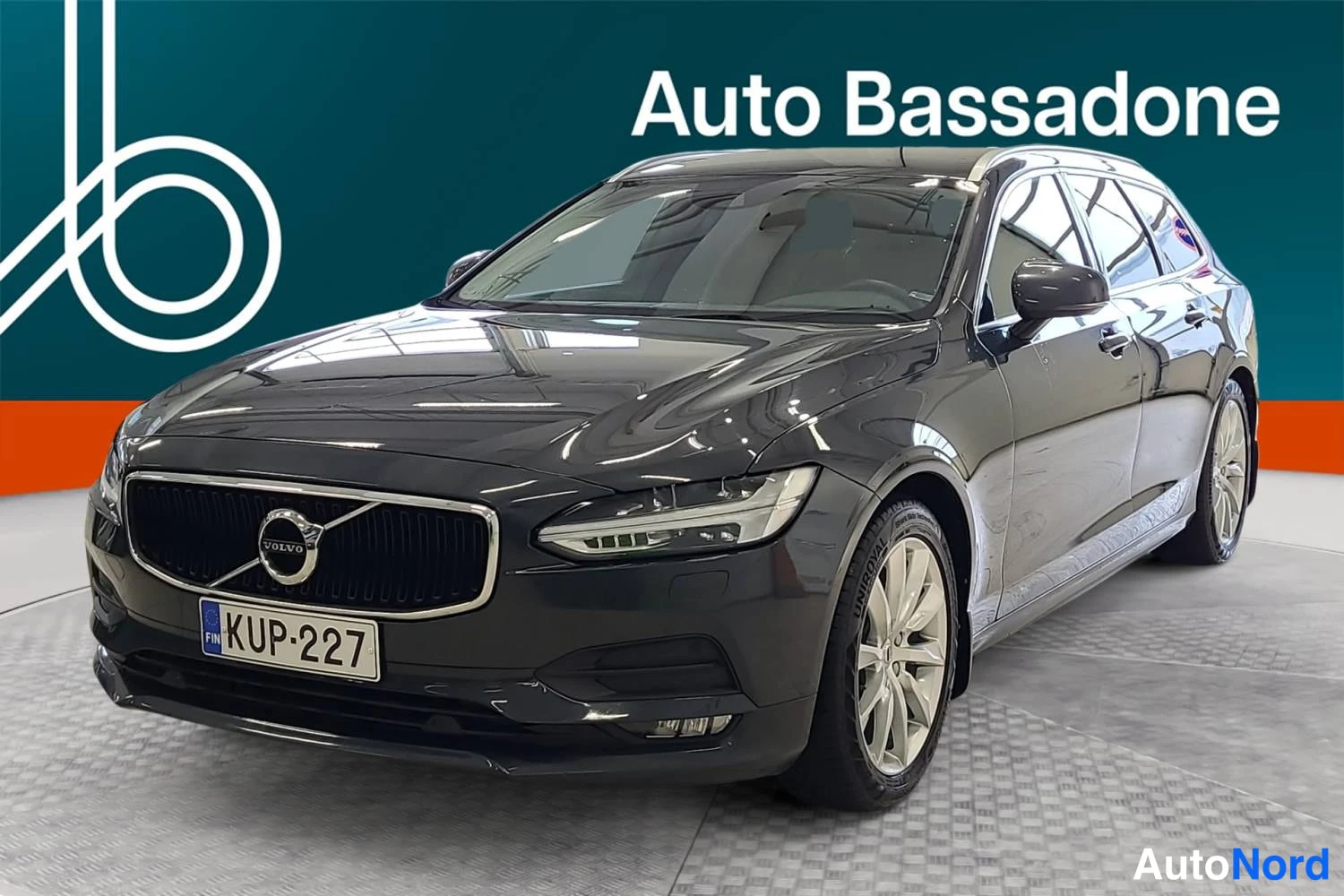 Volvo V90 D3 AWD Momentum 2019