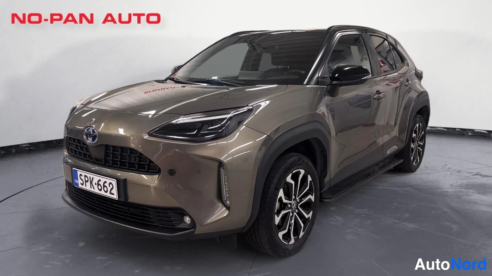 Toyota Yaris Cross 1,5 Hybrid AWD-i Intense 2023