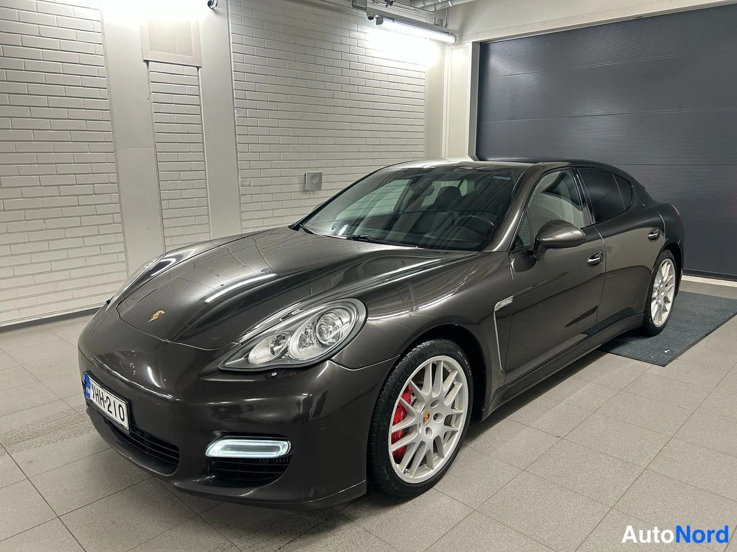 Porsche Panamera Turbo 500 hv 2010