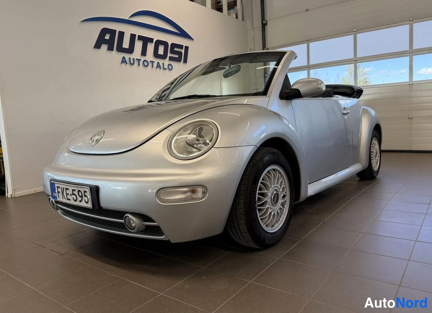 Volkswagen New Beetle Cabriolet 2,0 85 kW automaatti 2004