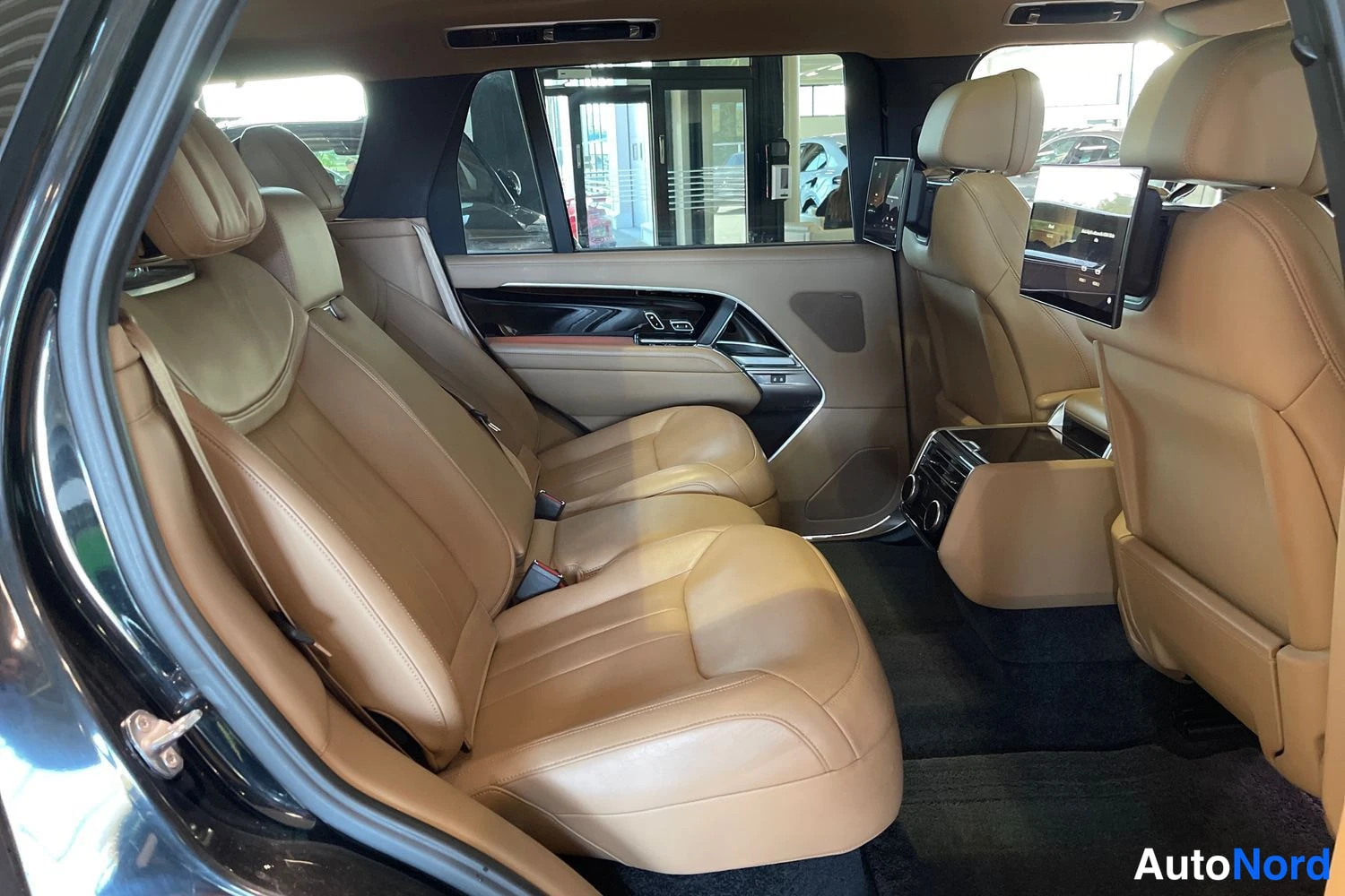Land Rover Range Rover 2023, takaistuimet, kuva 11