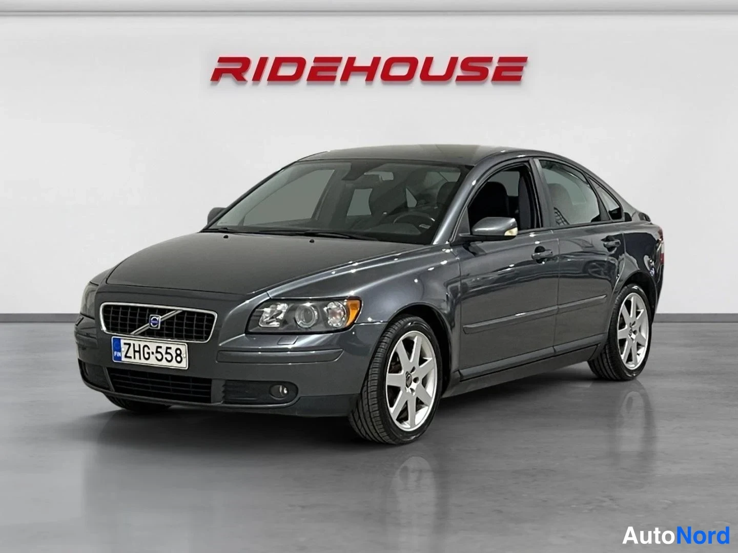 Volvo S40 Momentum 2,4i 2004