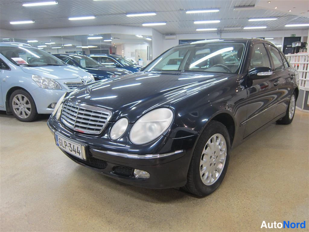 Mercedes-Benz E 2004