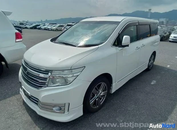 Nissan Elgrand 250 XG 4WD 2011