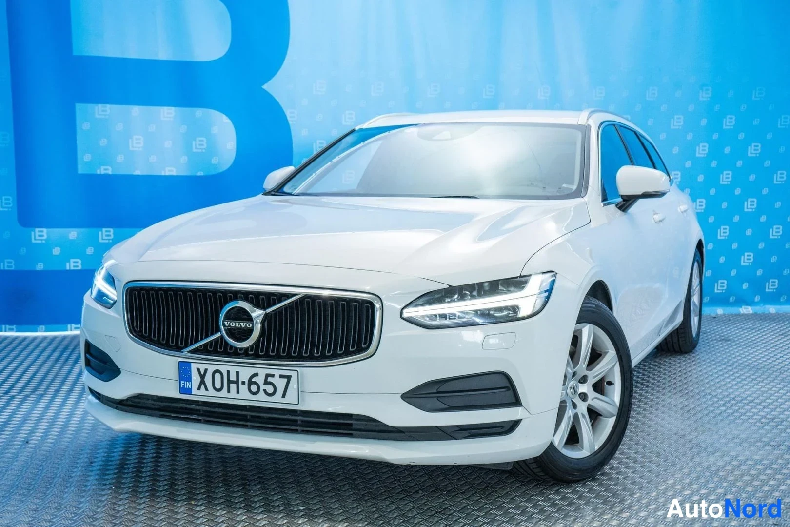 Volvo V90 D3 Momentum 2017