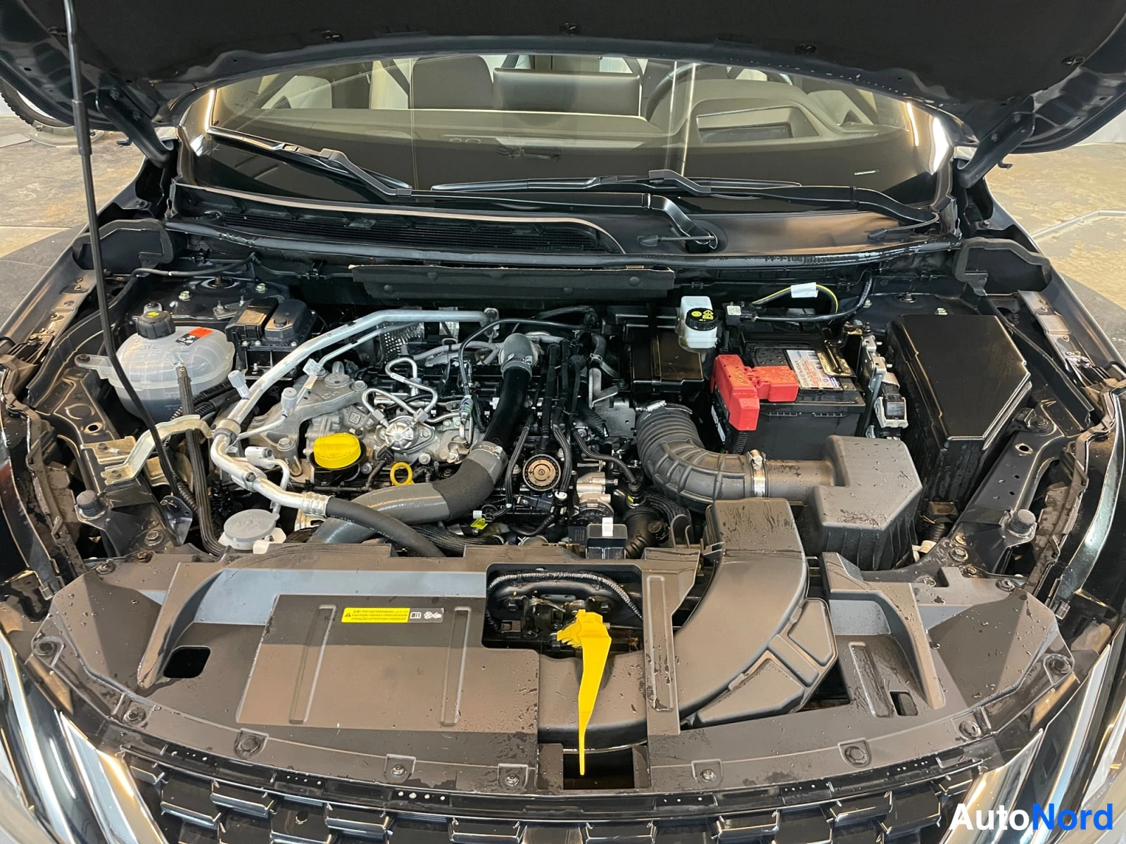 Harmaa Nissan Qashqai 2023, moottoritila, kuva 16