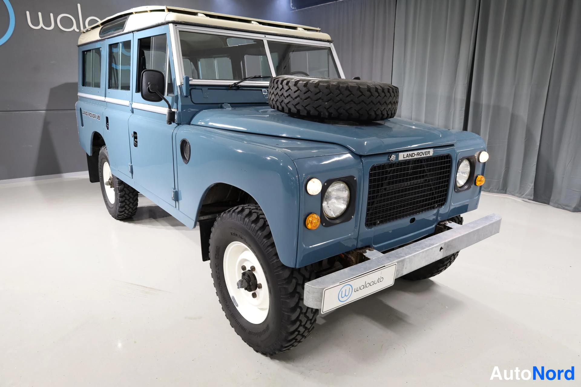 Land Rover 109 Station Wagon Stage One V8 1982