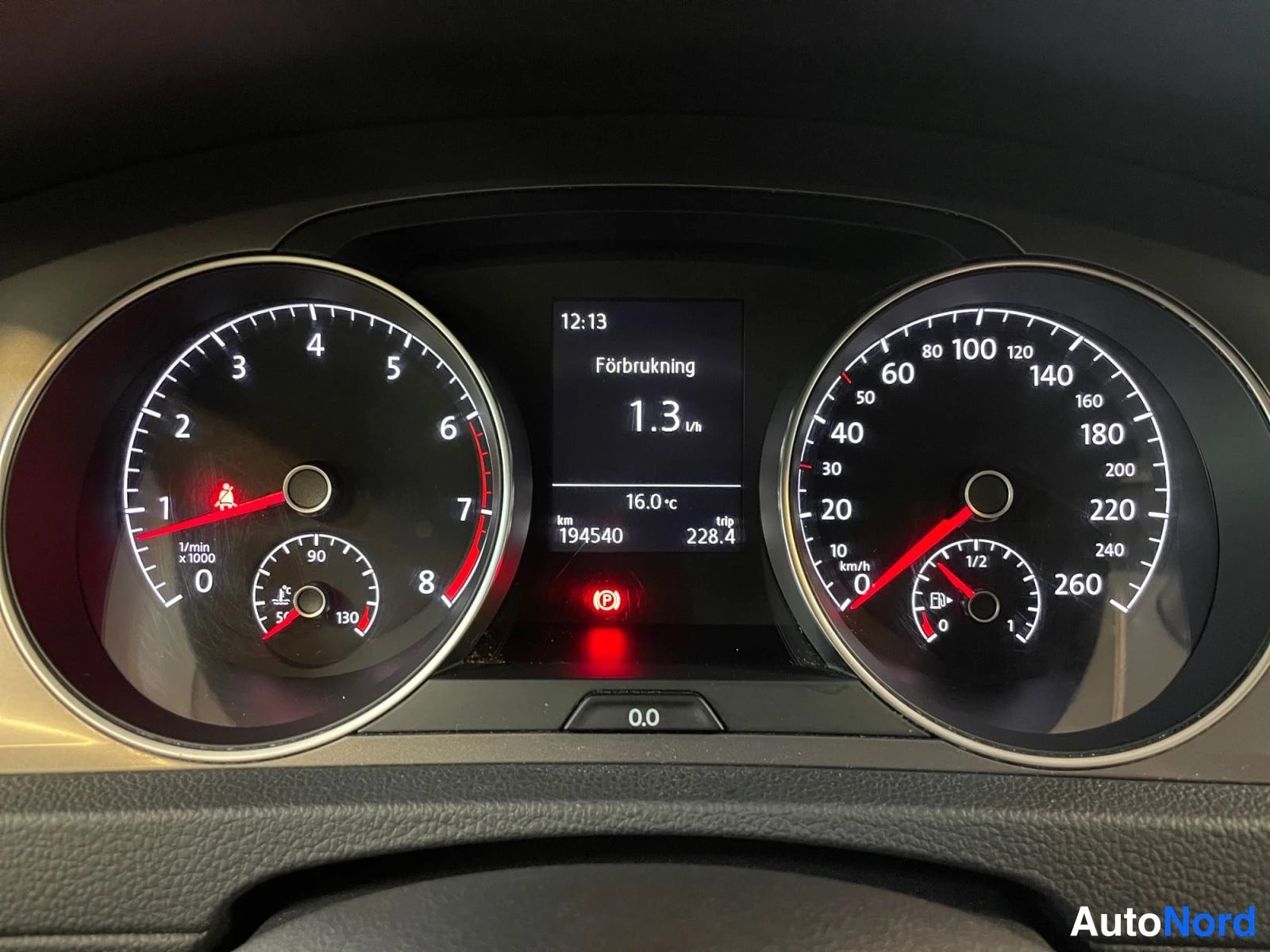 Grey Volkswagen Golf 2017, detail, photo 20
