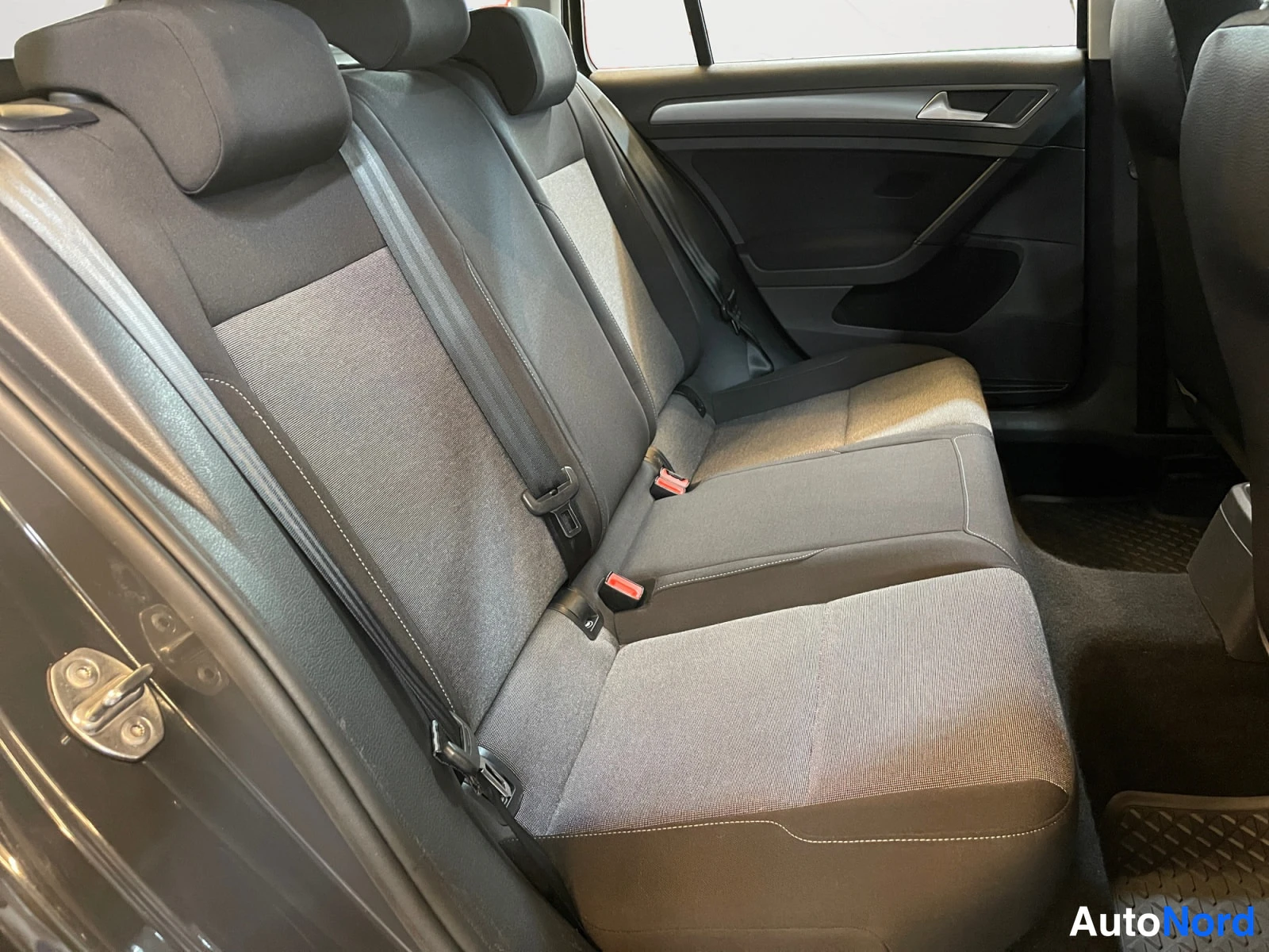 Grey Volkswagen Golf 2017, rear seats, photo 16