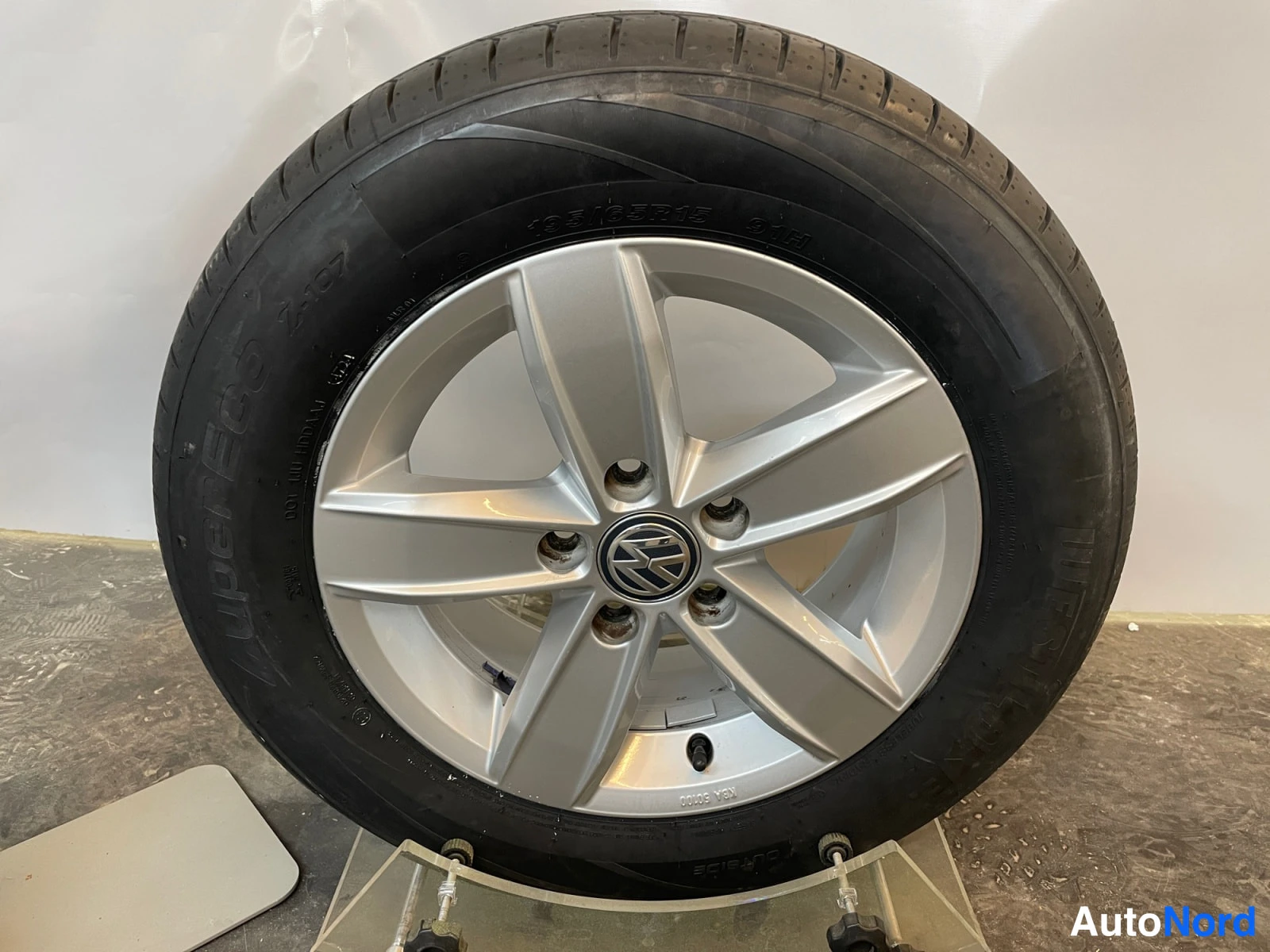 Grey Volkswagen Golf 2017, detail, photo 22