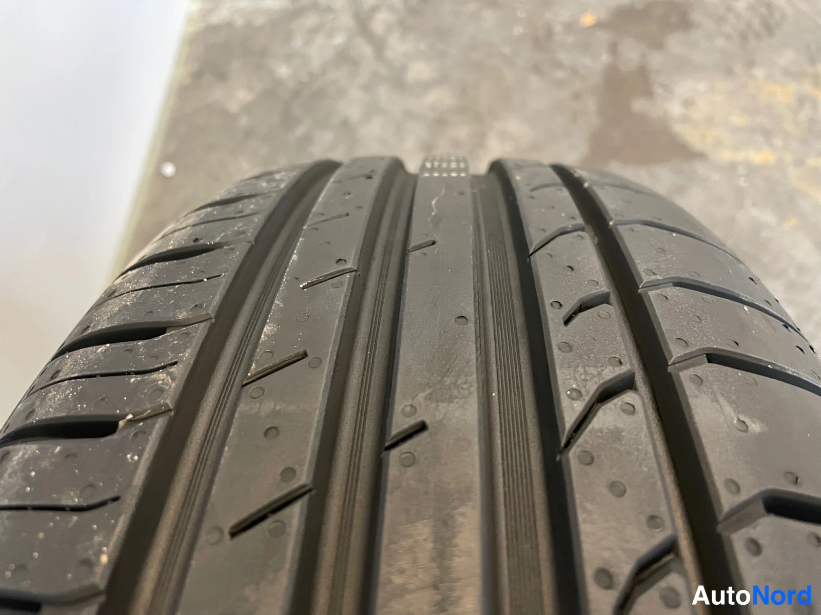 Grey Volkswagen Golf 2017, detail, photo 24