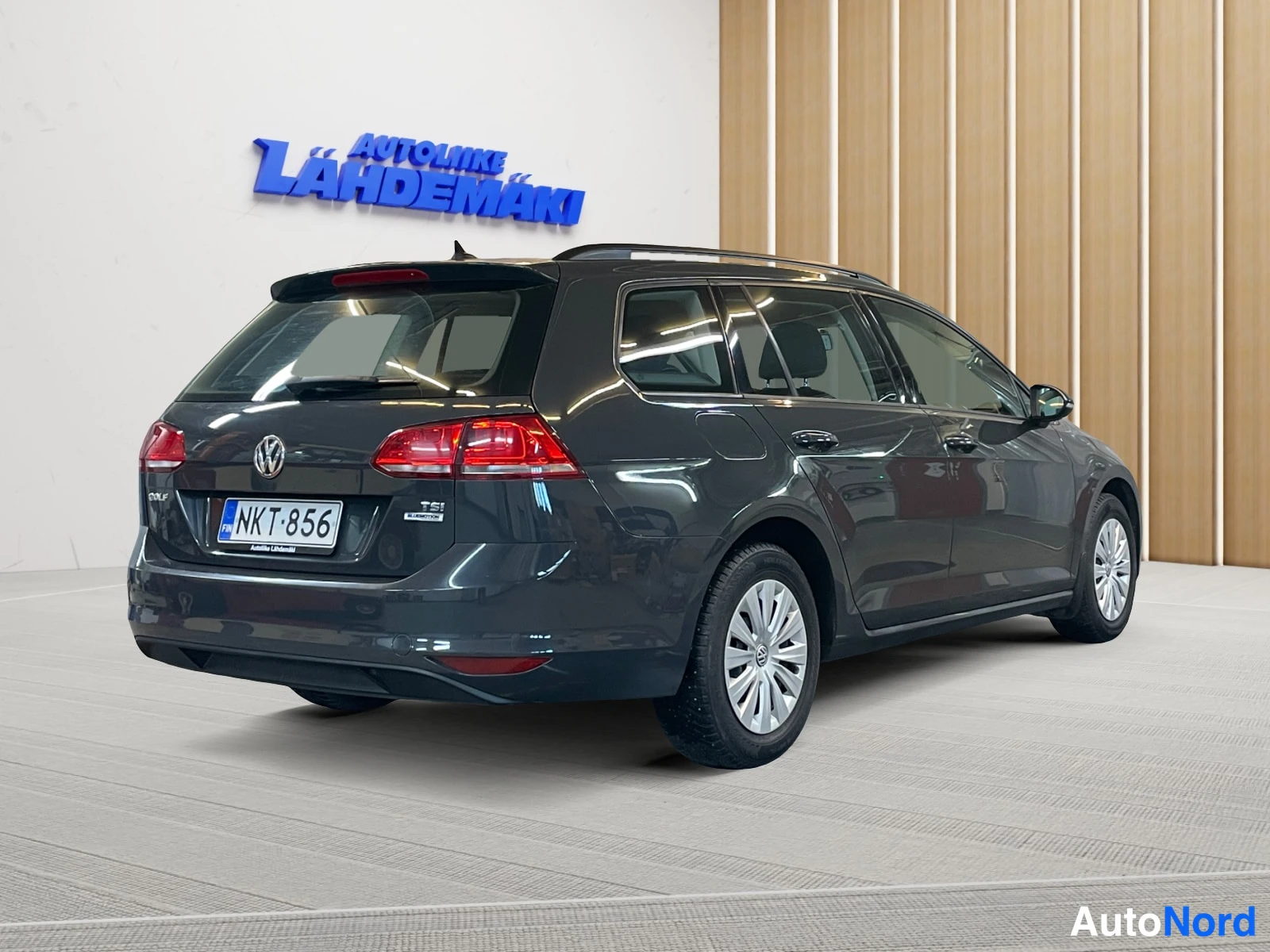 Grey Volkswagen Golf 2017, rear three-quarter, photo 7