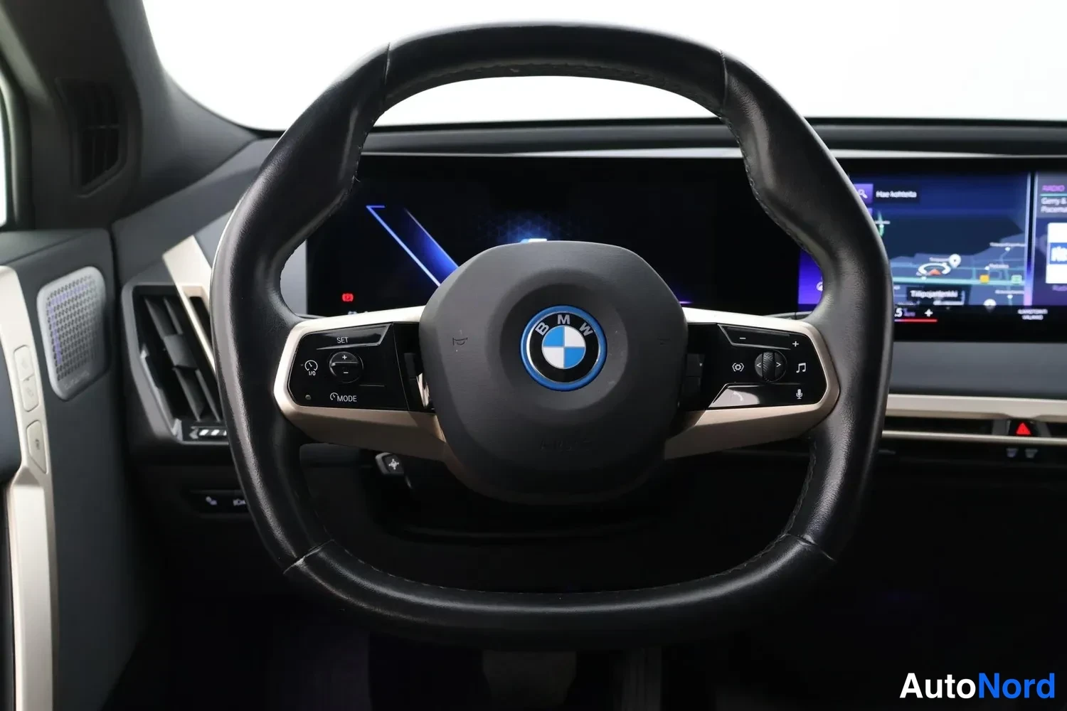 Musta BMW iX 2023, yksityiskohta, kuva 15