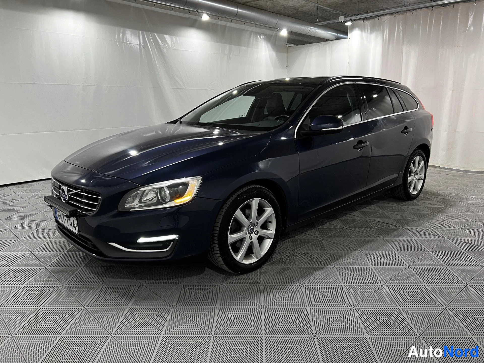 Volvo V60 T3 Summum 2014