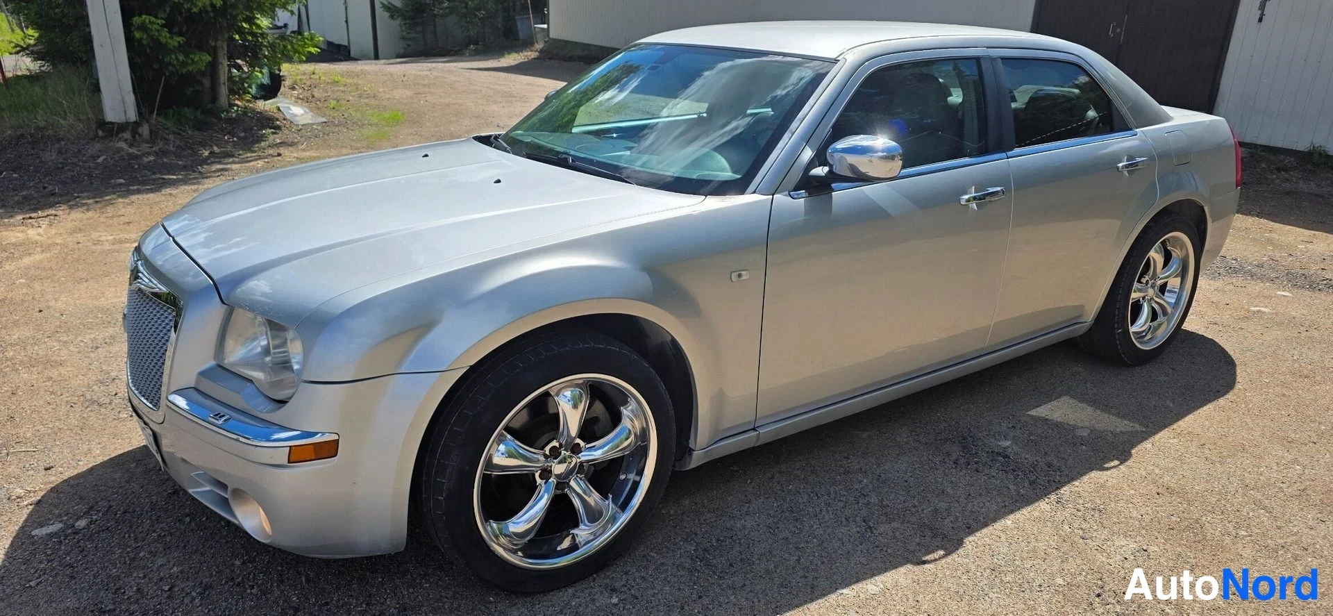 Chrysler 300C Nice 3.5 V6 20" American Racing wheels 2004