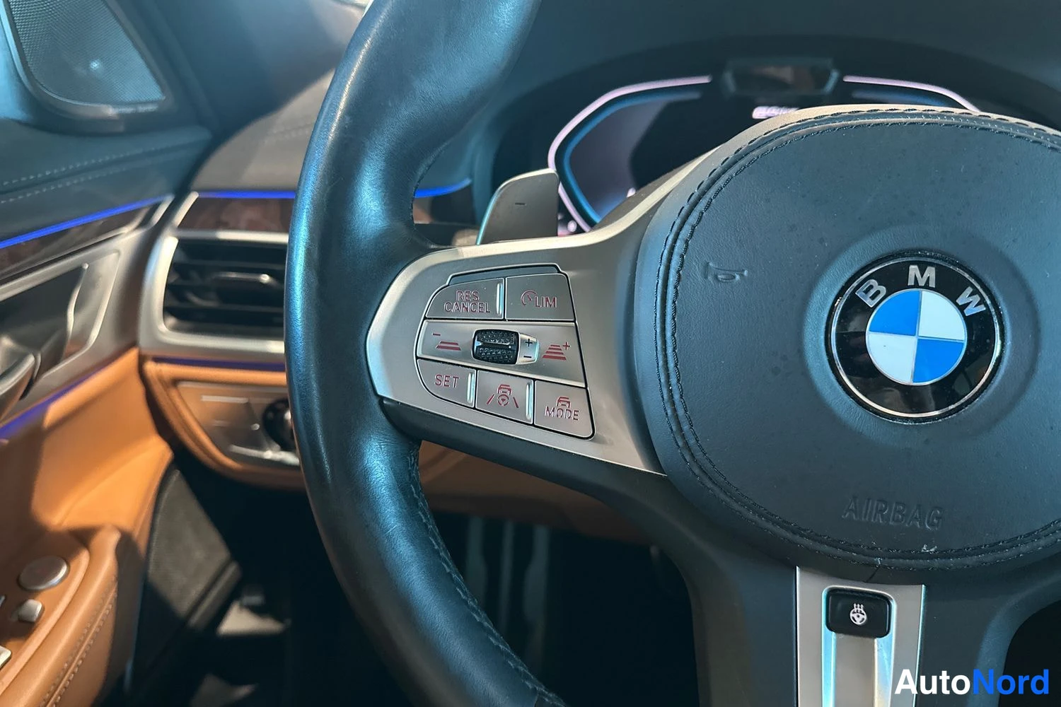 Harmaa BMW 745 2020, yksityiskohta, kuva 18