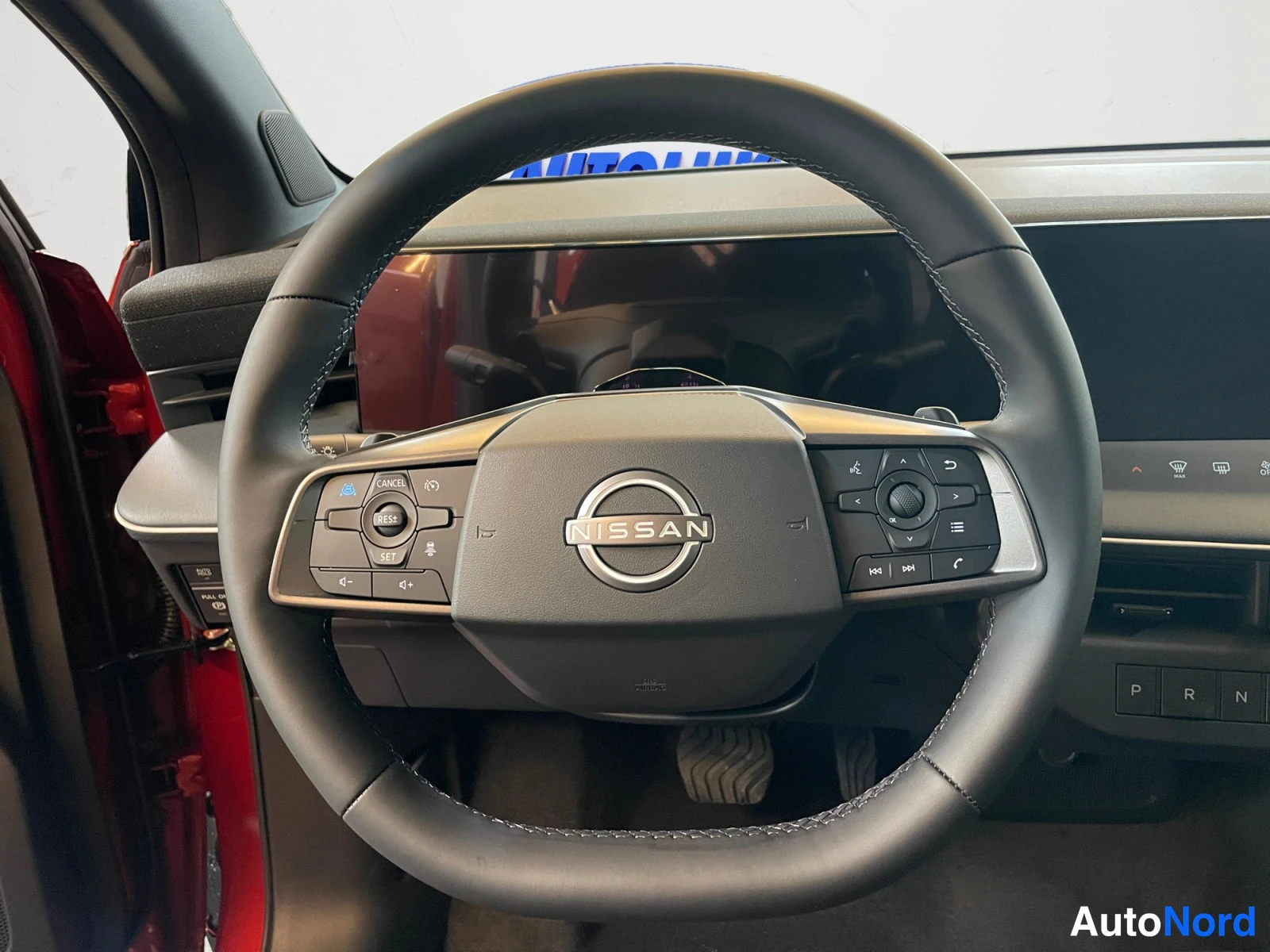 Punainen Nissan Leaf 2026, yksityiskohta, kuva 22